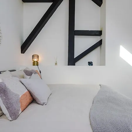 Apartment Modern 2 Bedroom Bradford - Sleeps 5 Bradford (West Yorkshire)