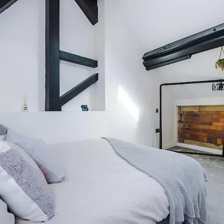 Modern 2 Bedroom Bradford - Sleeps 5 * Bradford (West Yorkshire)