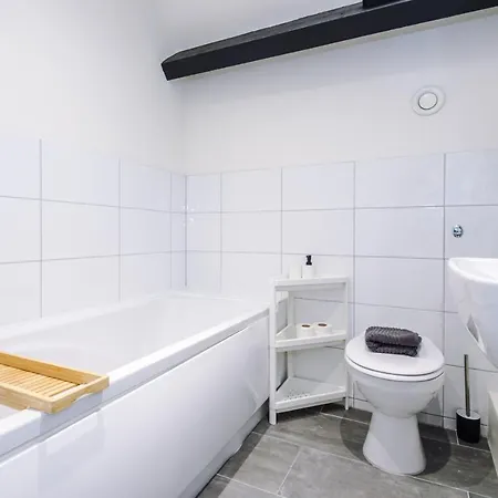 Modern 2 Bedroom Bradford - Sleeps 5